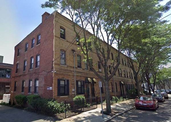 10 Pompeii St - Photo 1