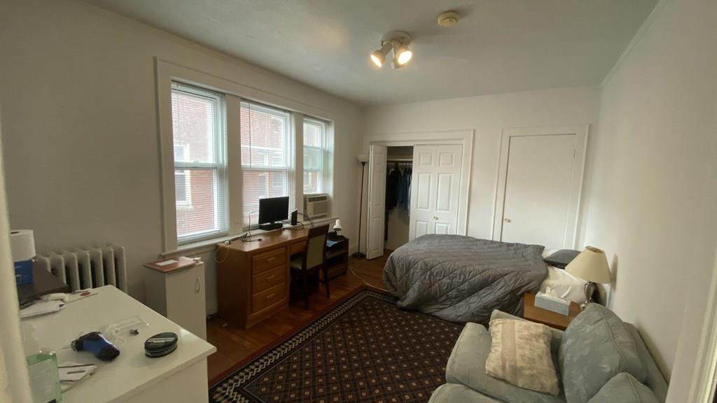 285 Harvard St - Photo 1