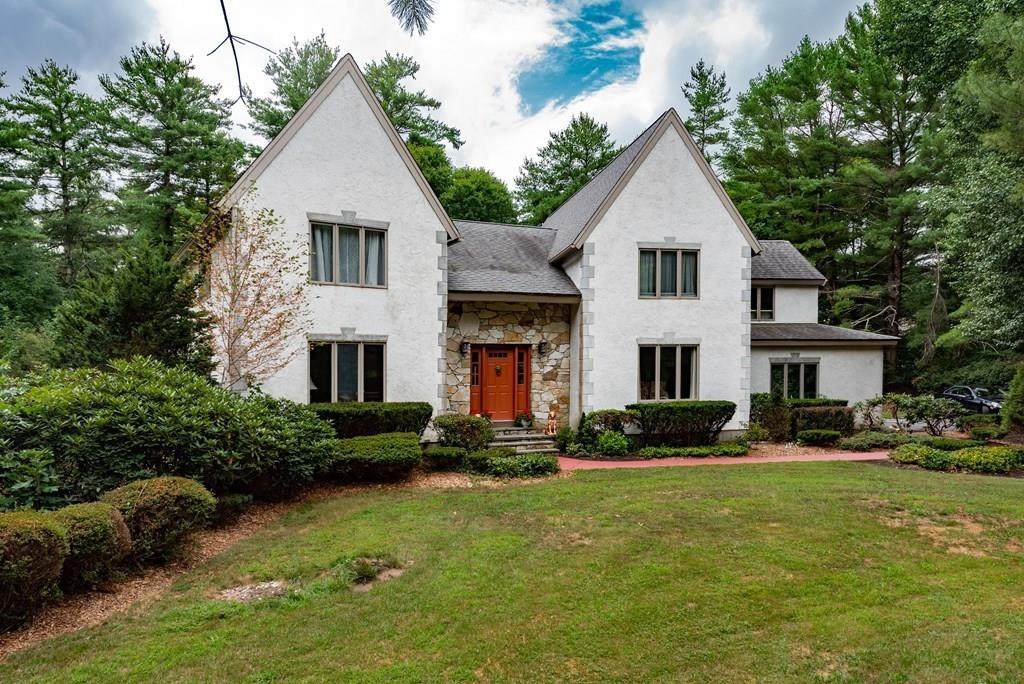 12 Carriage House Dr - Photo 1