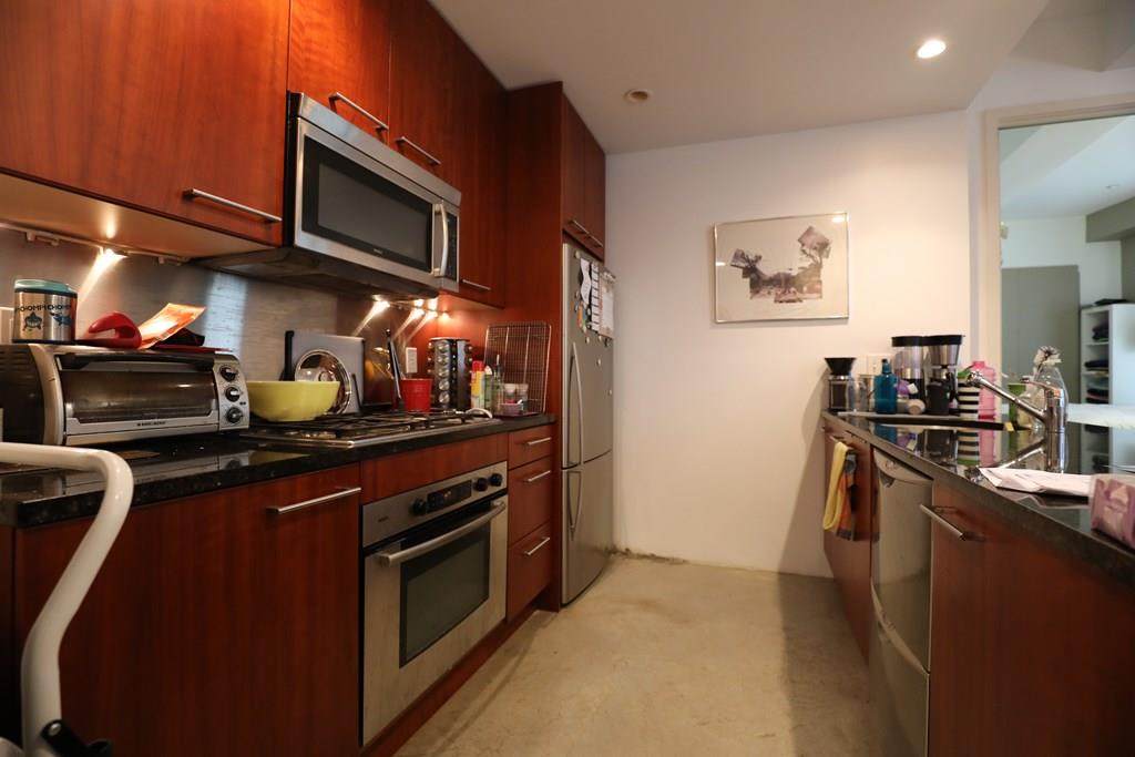 35 Fay St - Photo 1