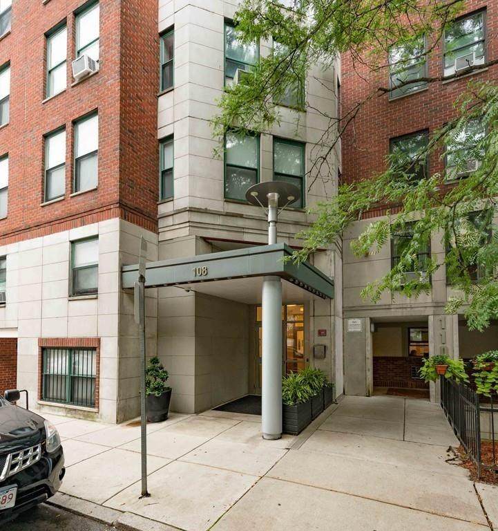 108 Peterborough Street - Photo 1