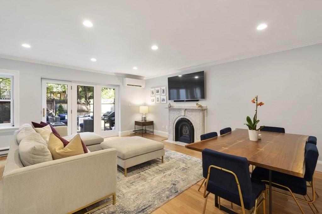 181 Warren Ave - Photo 1