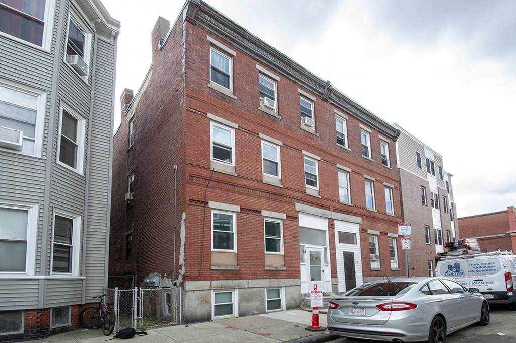 47 Saratoga St - Photo 1