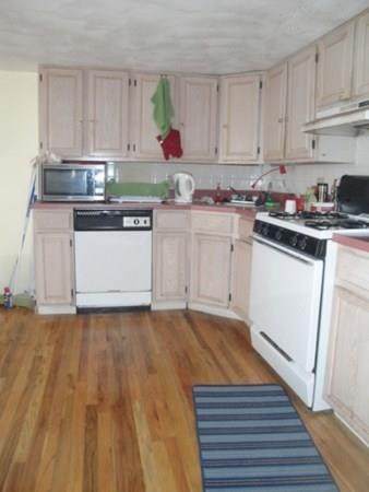 144 Thorndike St - Photo 1