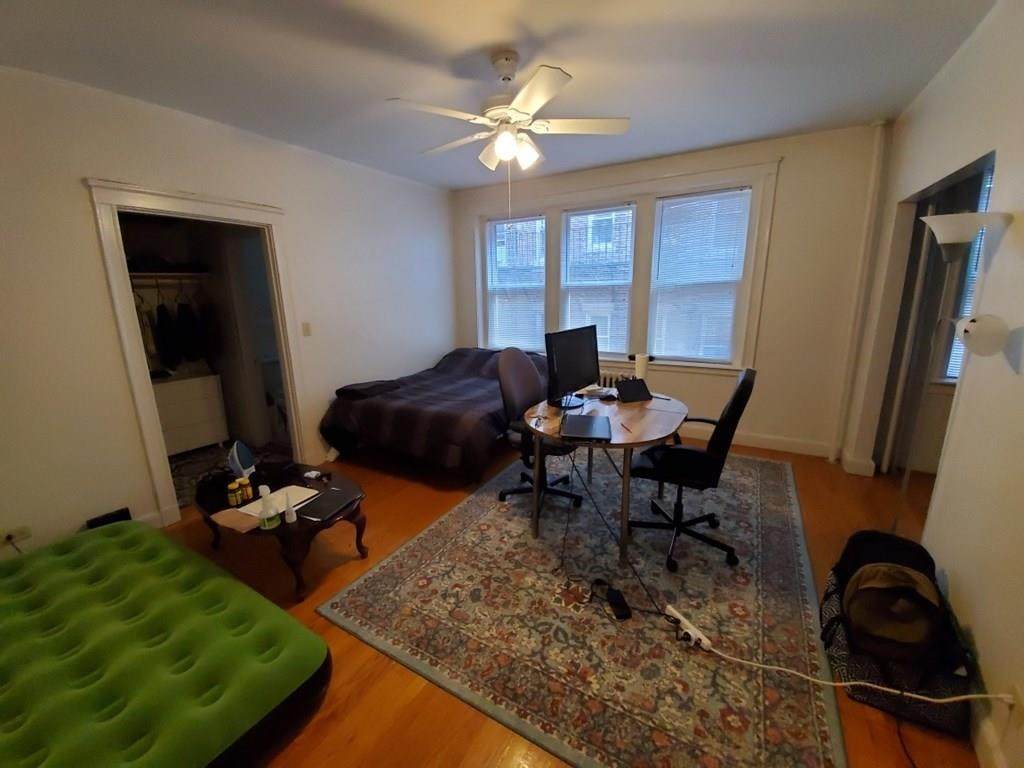 115 Peterborough - Photo 1
