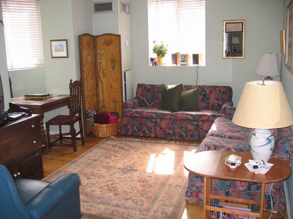 19 Wiget St - Photo 1