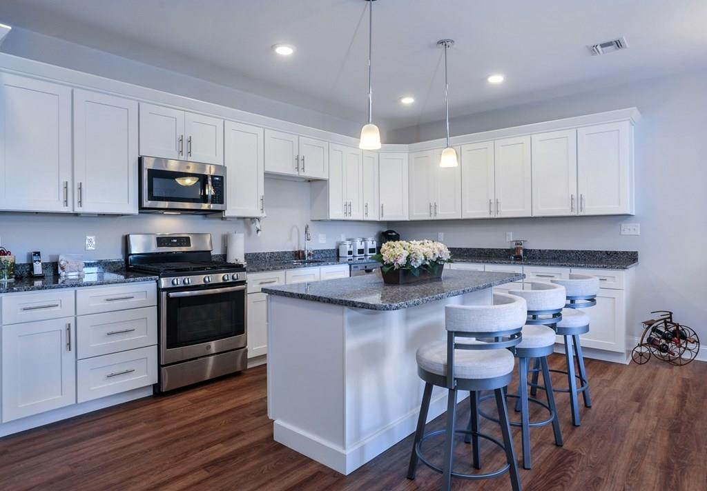 2 Longwood Lane - Photo 1