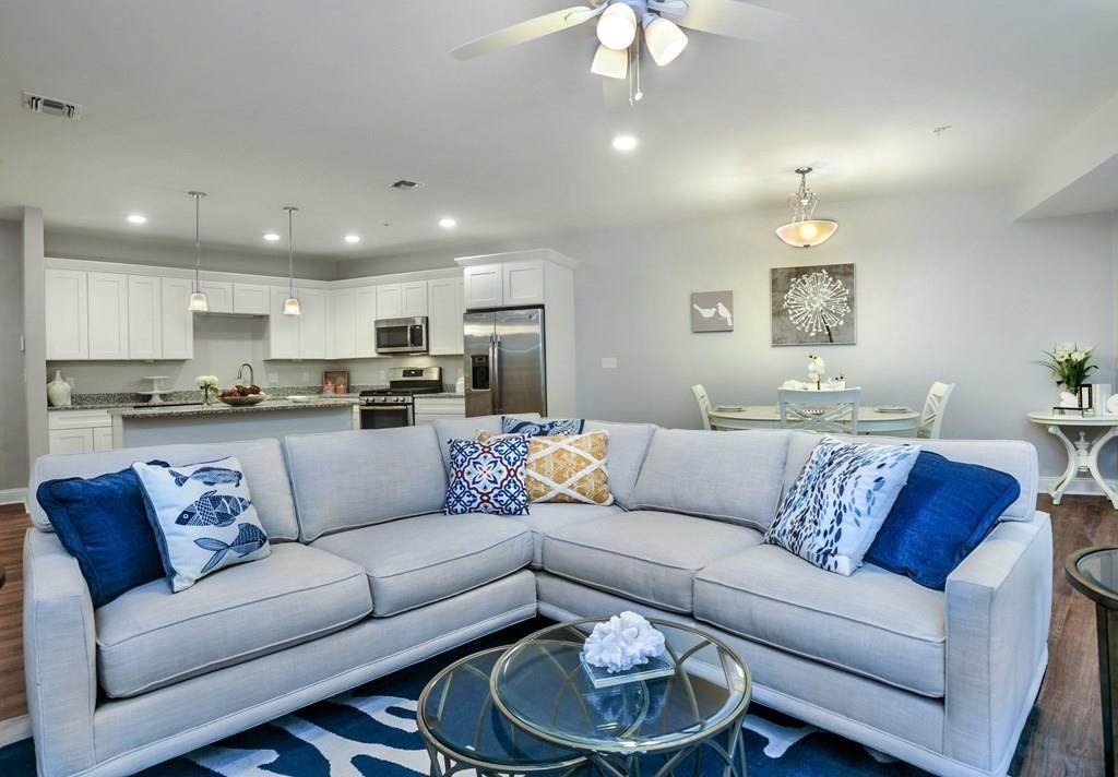 2 Longwood Lane - Photo 1