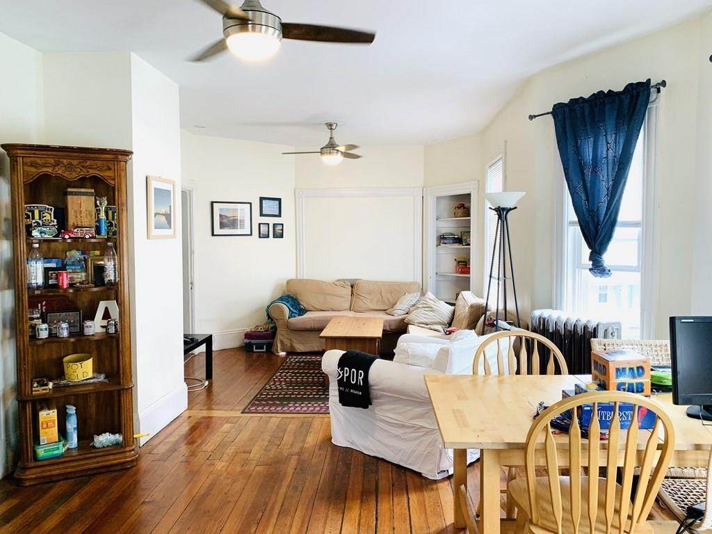 10 Montfern Avenue - Photo 1