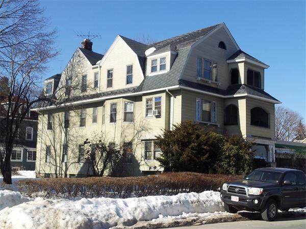 238 Lincoln St - Photo 1