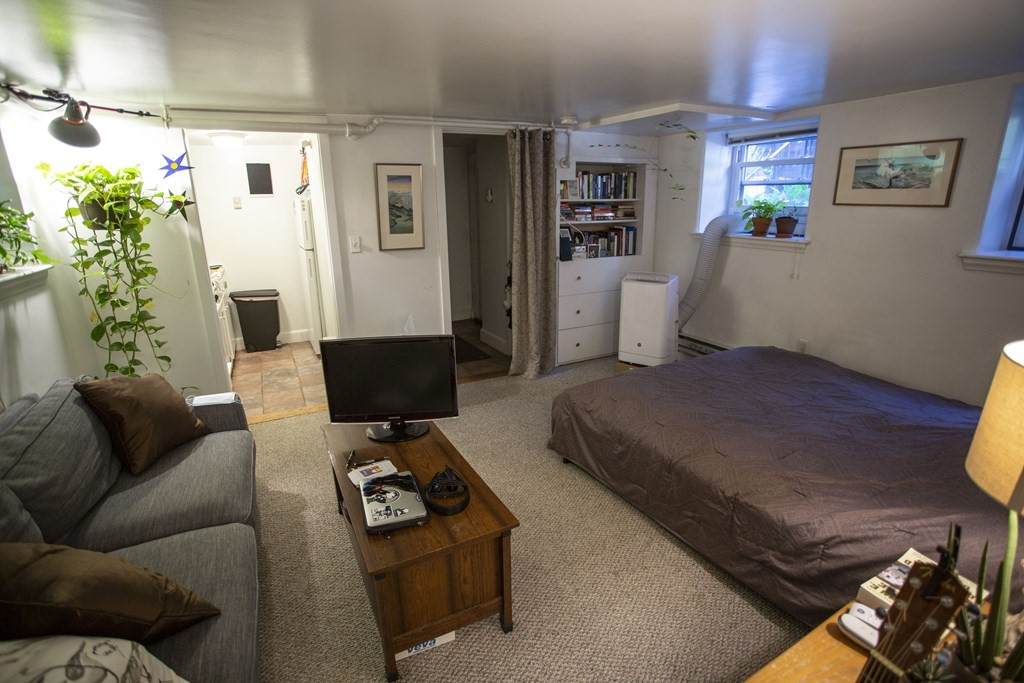 57 Mount Vernon St - Photo 1