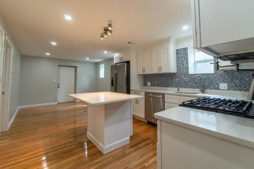 42 Woodrow Ave - Photo 1