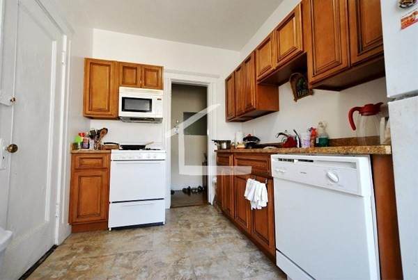 11 Melvin Avenue - Photo 1
