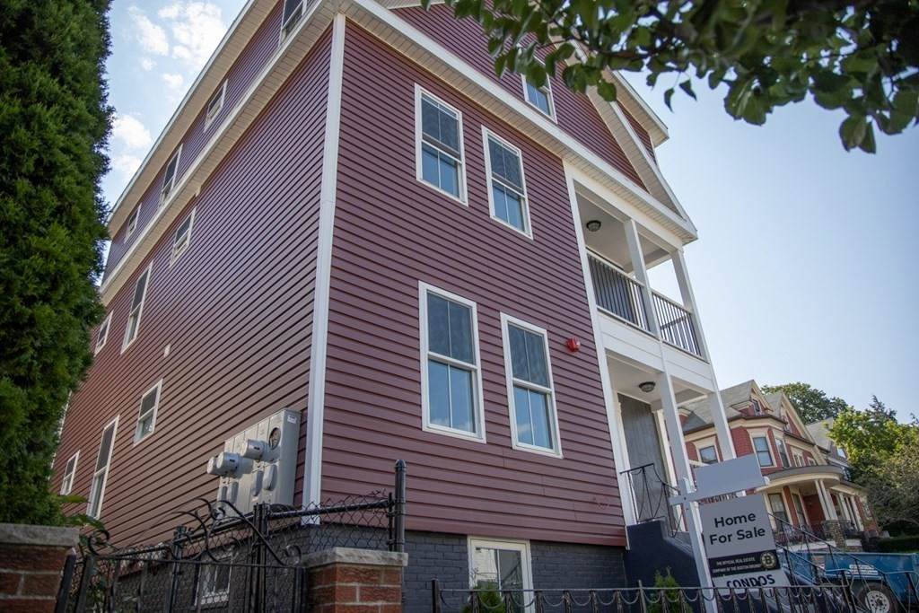 225 Main St - Photo 1