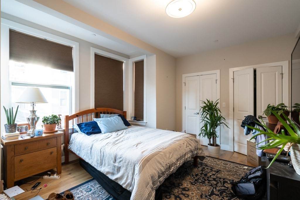 31 Orleans St - Photo 1