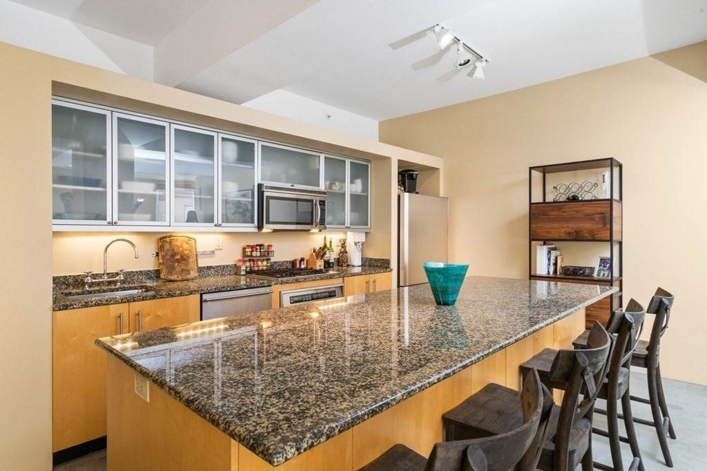 1313 Washington - Photo 1