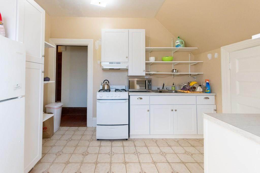 210 Babcock St - Photo 1