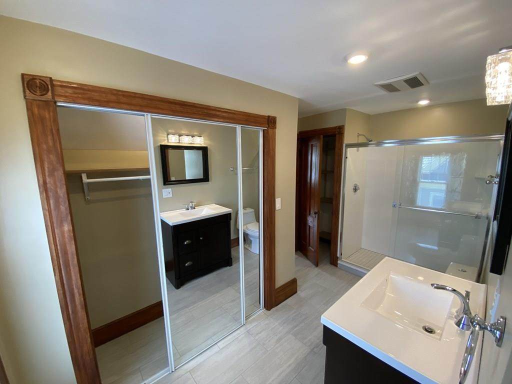 261 Pearl St - Photo 1