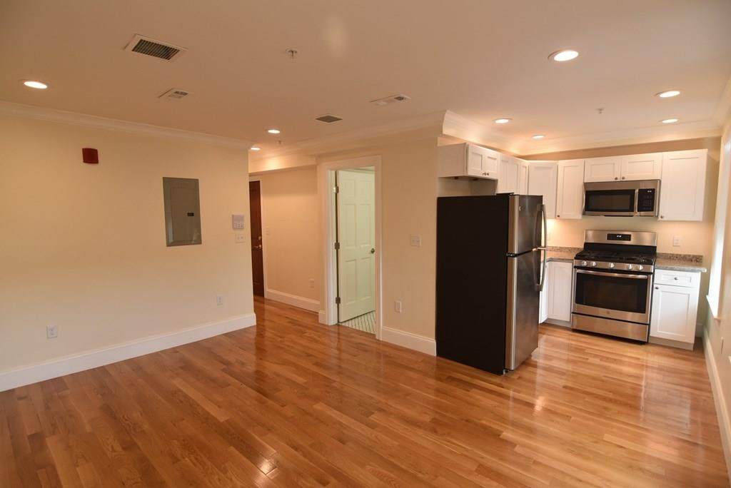 231 Northampton St. - Photo 1