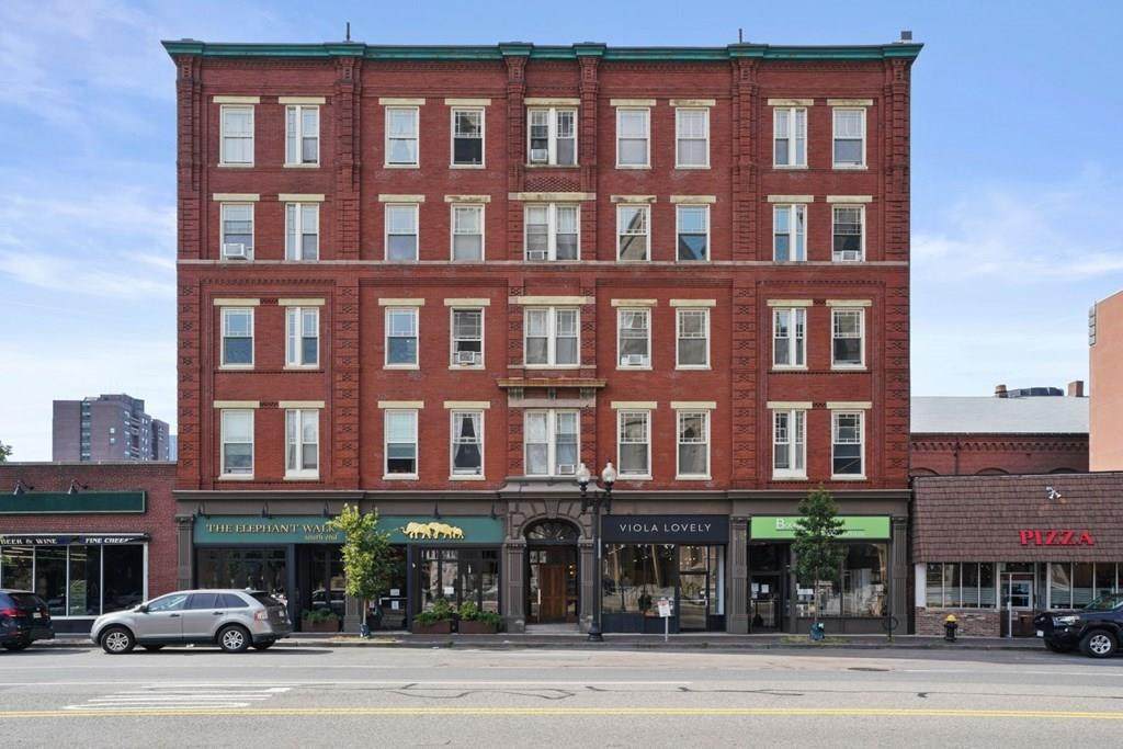 1411 Washington St - Photo 1