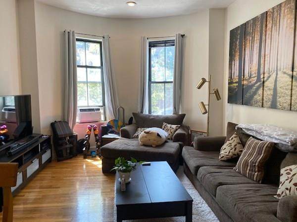 102 E Brookline - Photo 1