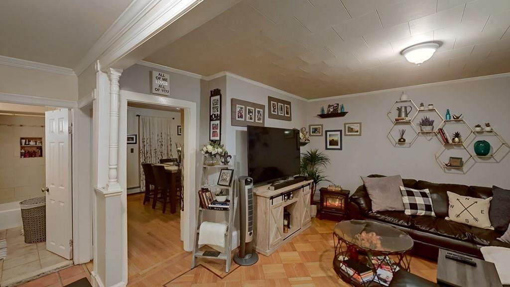 109 Putnam Street - Photo 1