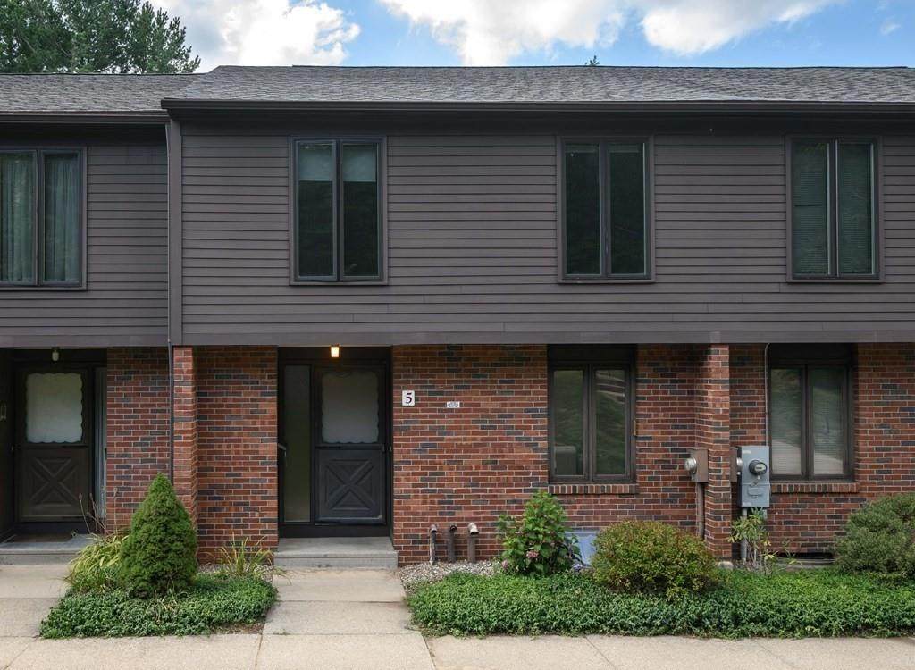 5 Emerson Court - Photo 1