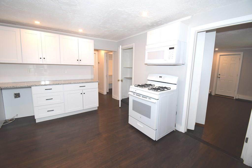 148 Boylston - Photo 1
