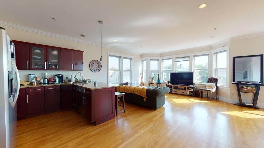 109 Adams St - Photo 1