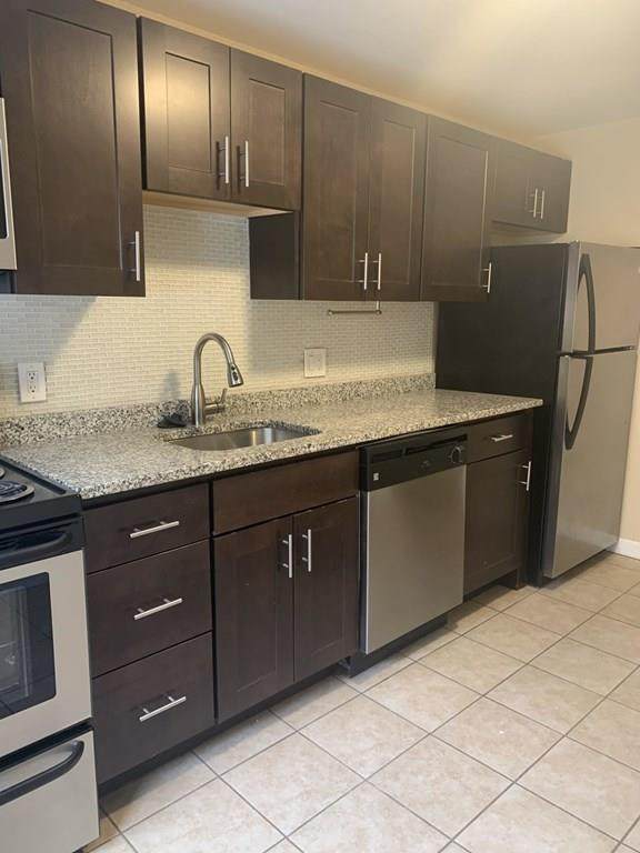 79 Chestnut St - Photo 1