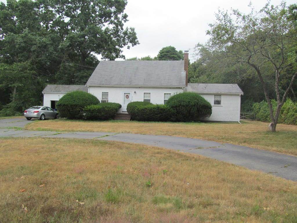 870 Temple St - Photo 1