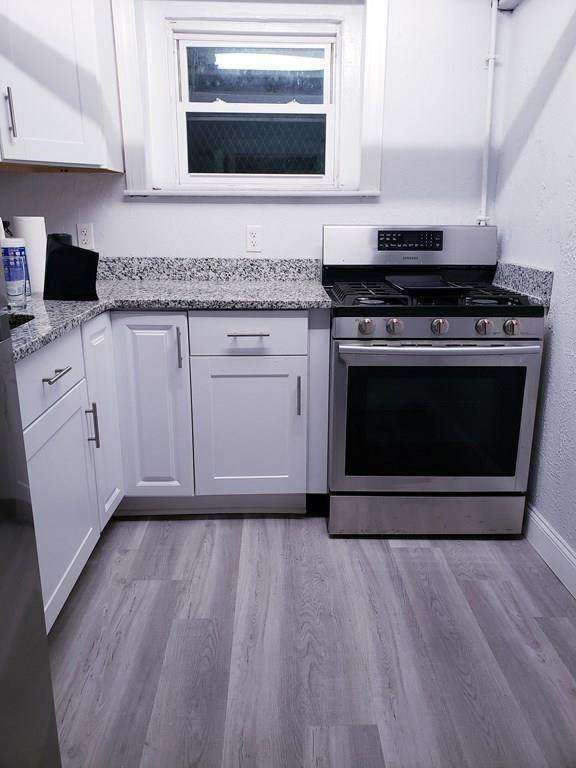 282 Newbury Street - Photo 1