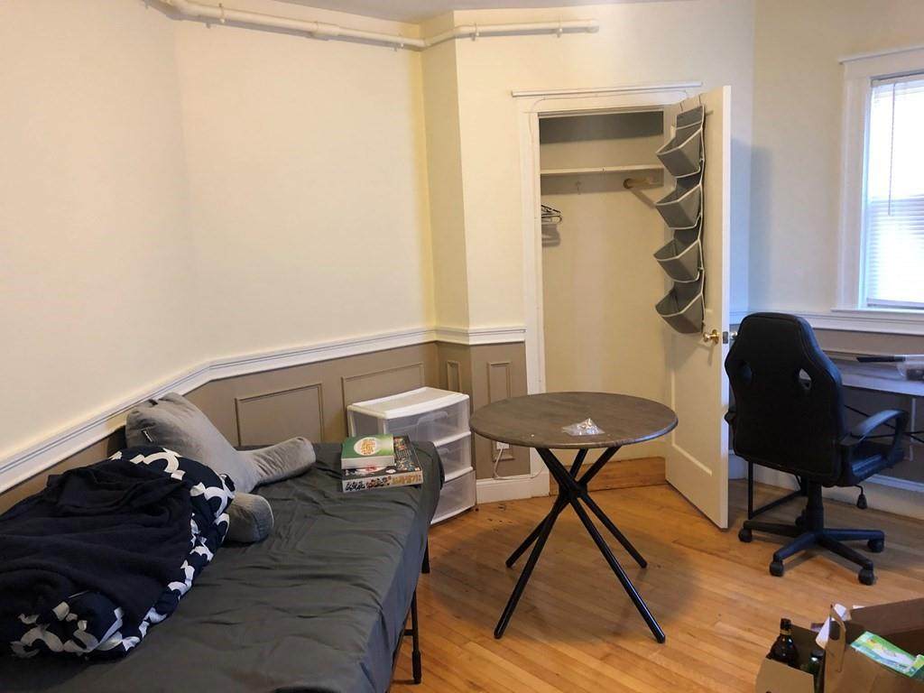 16-20 Westland Ave - Photo 1
