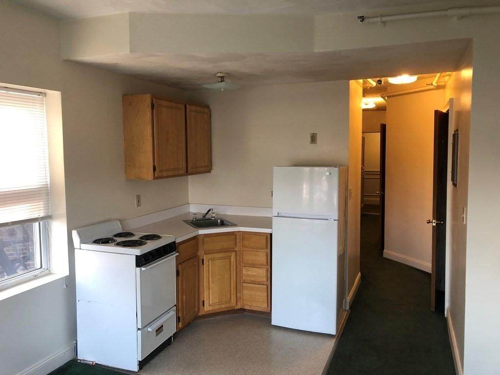 16-20 Westland Ave - Photo 1