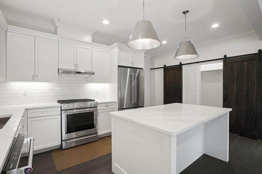 8 Southfield Lane - Photo 1