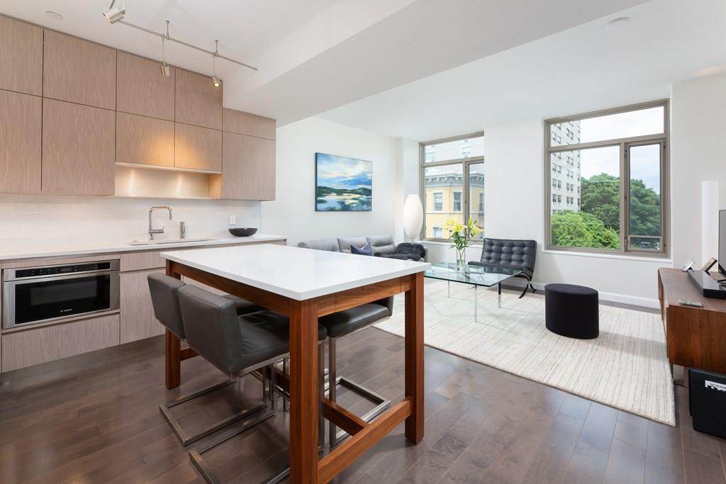43 Westland Ave - Photo 1