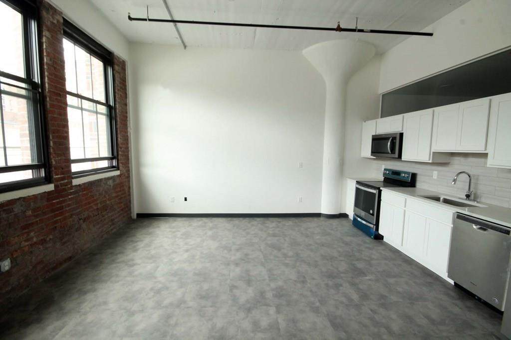 151 Chestnut St - Photo 1