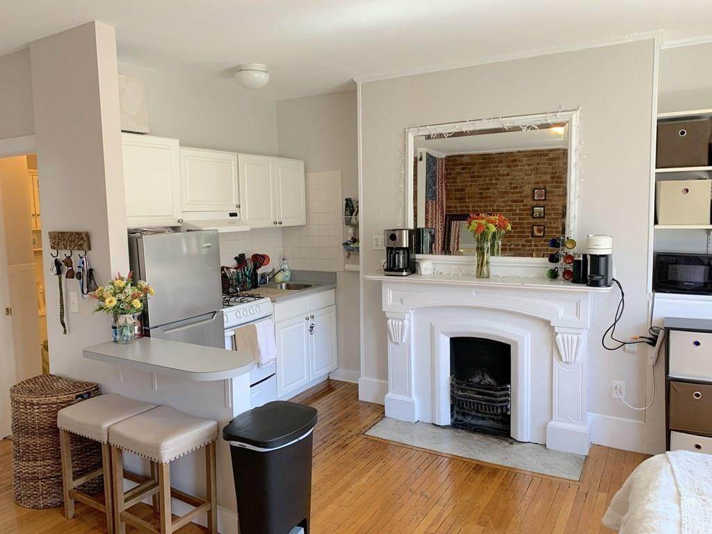 377 Beacon - Photo 1
