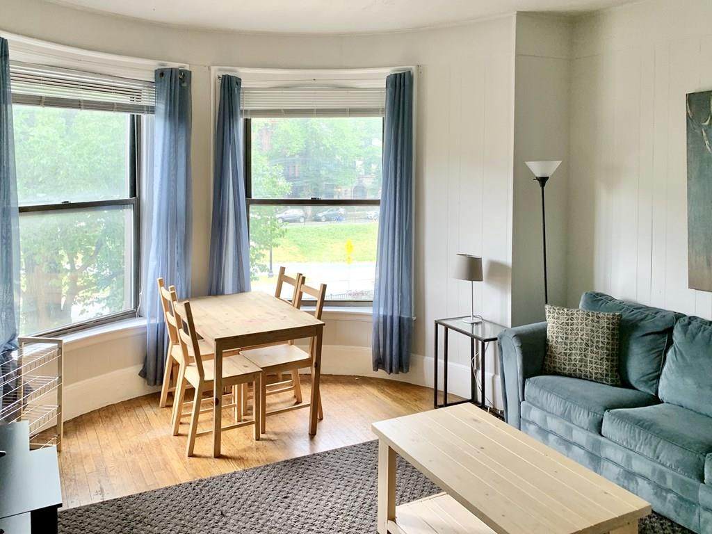 384 Commonwealth Ave - Photo 1