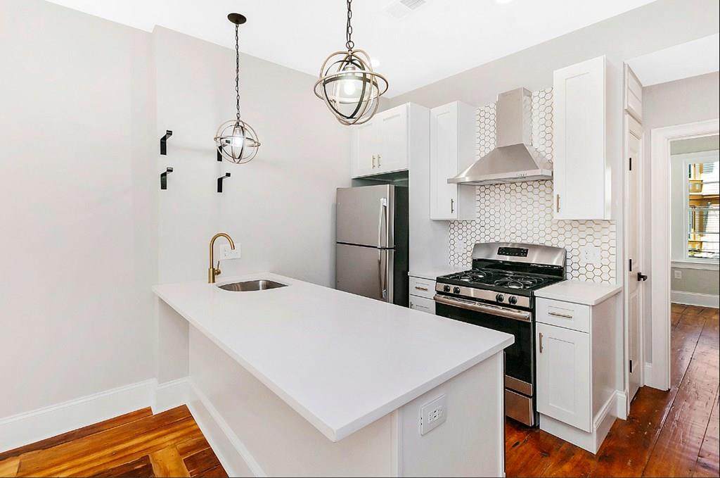 85 Webster - Photo 1