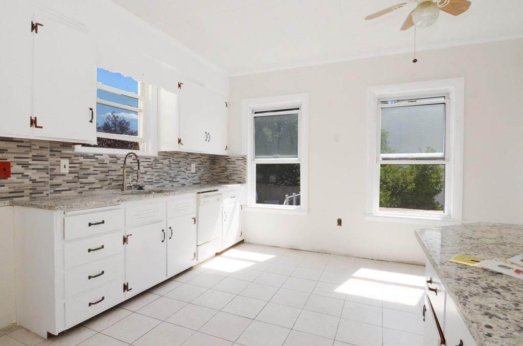 17 Baker St - Photo 1