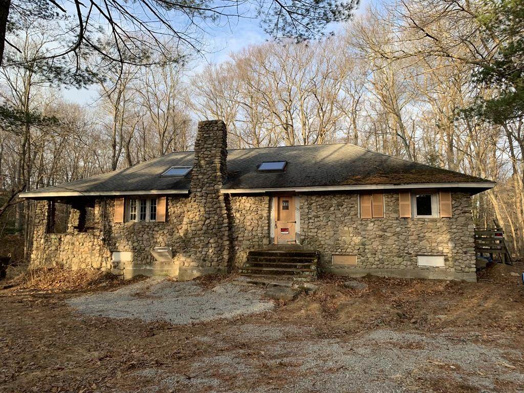 135 Norwell Ave - Photo 1