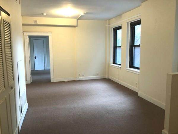 475 Commonwealth Avenue - Photo 1