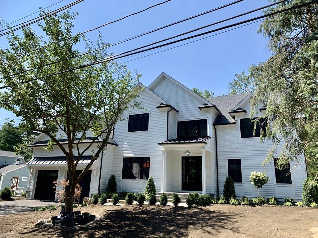 55 Bernard Street - Photo 1