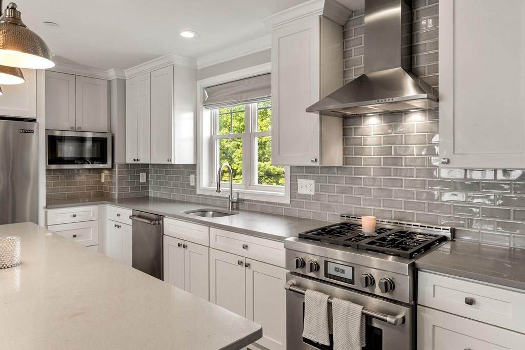 364 Neponset Ave - Photo 1