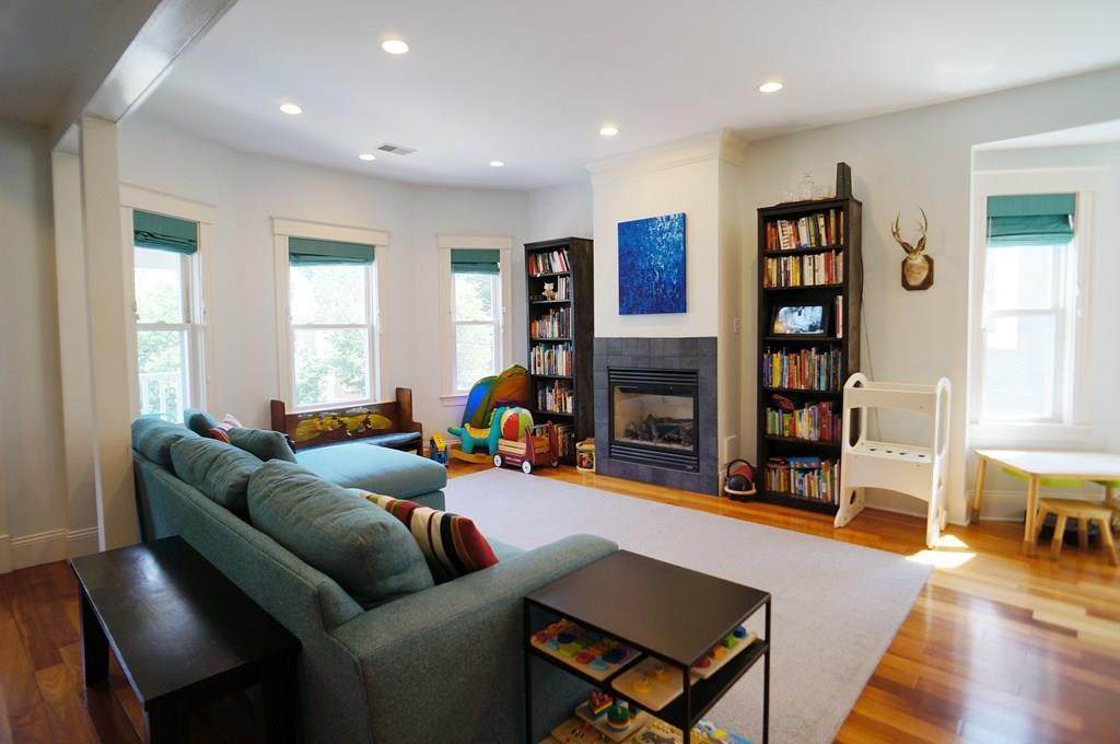 84 Lexington Ave - Photo 1
