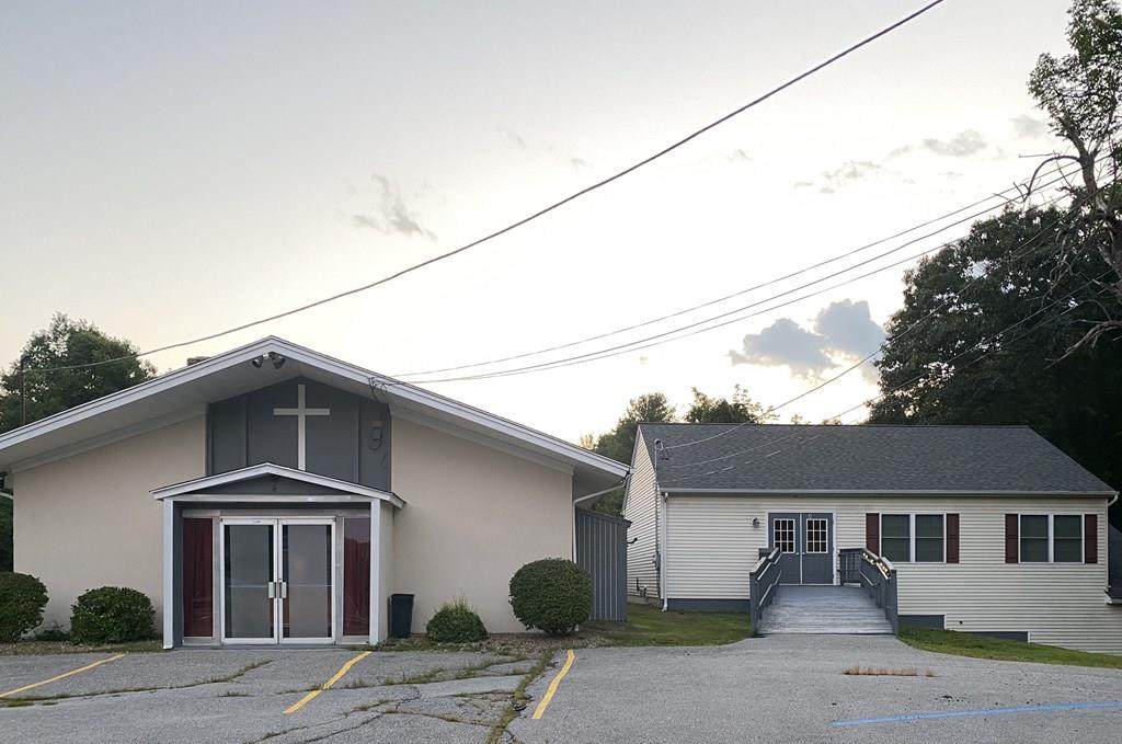 4 Memorial Dr - Photo 1
