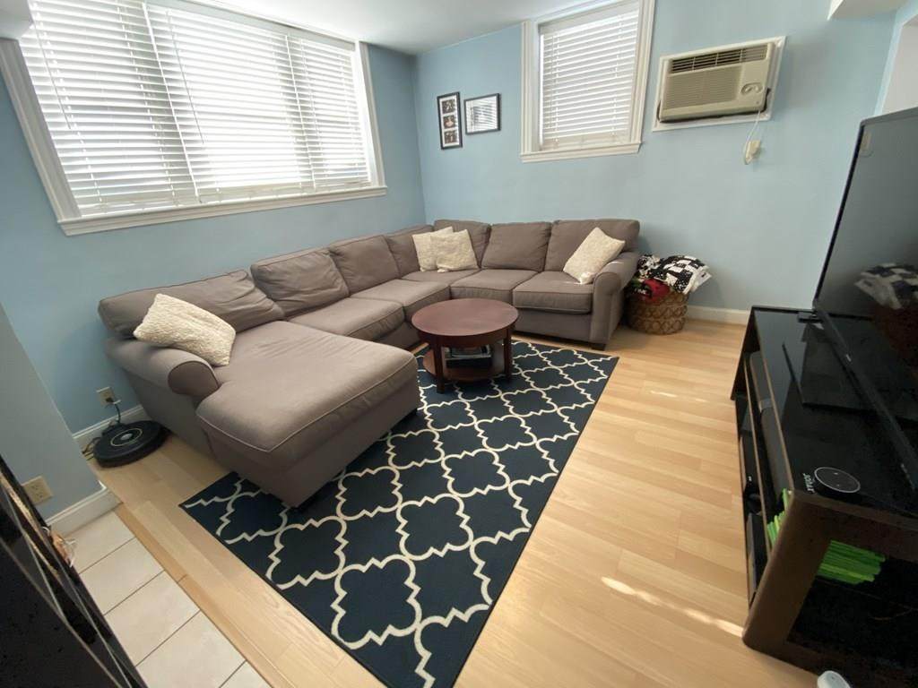 147R Babcock St - Photo 1
