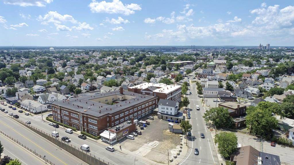 279-283 Taunton Avenue - Photo 1