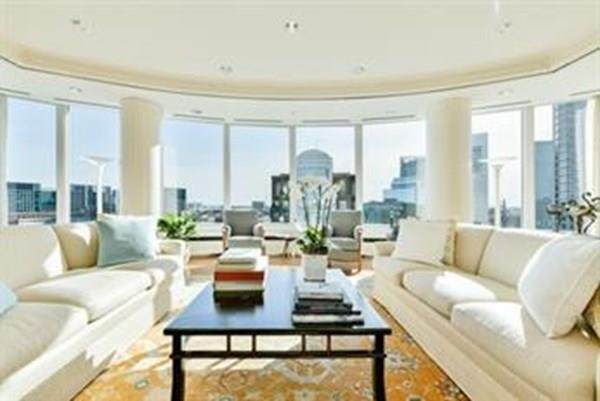 10 Rowes Wharf - Photo 1